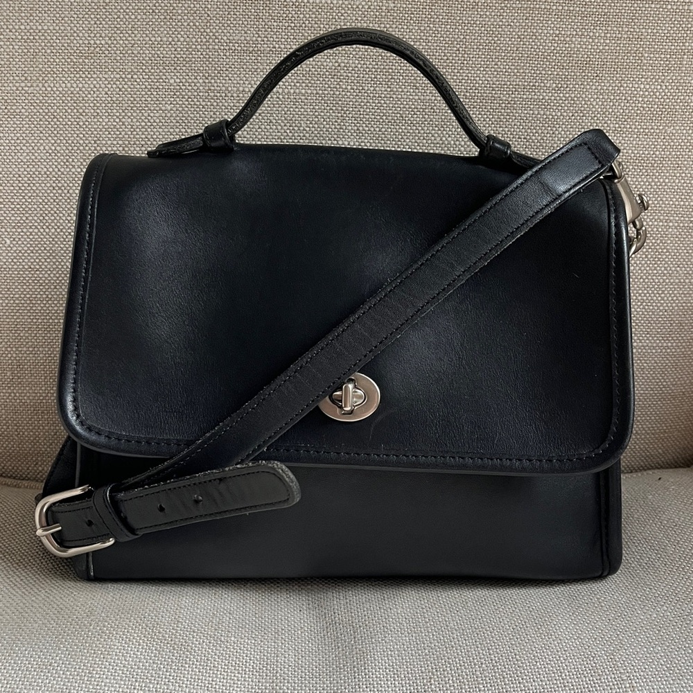 Coach Vintage Crossbody Court Black Nickle USA 9870 EUC